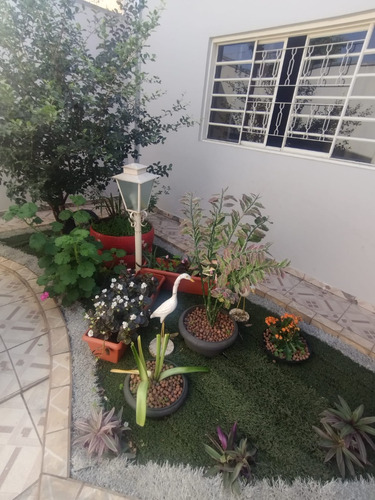 Casa 3 Quartos Sendo 01 Suite Com Área De Churrasqueira + Banheiro Externo E Quarto