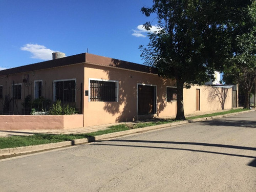 Imagen 12 de 13 de Casa En Venta A 1 Cuadra Av Felix Paz