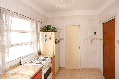 Departamento Cuatro Ambientes C/ Cochera Devoto