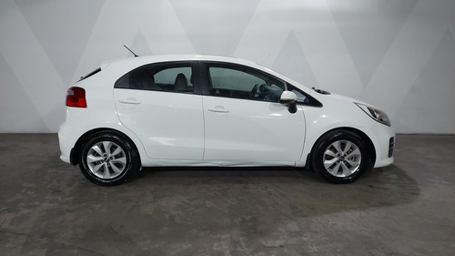 Kia Rio 1.6 Ex Mt