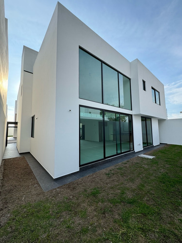 Casa En Condominio En Bosques De Metepec