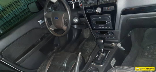 Ford Fusion .