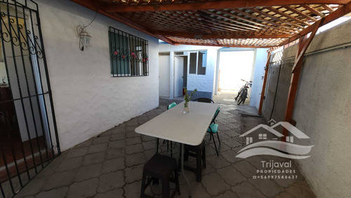 Se Vende Casa 4d3b, Sup. Terreno 256 Mts.2 (75664)