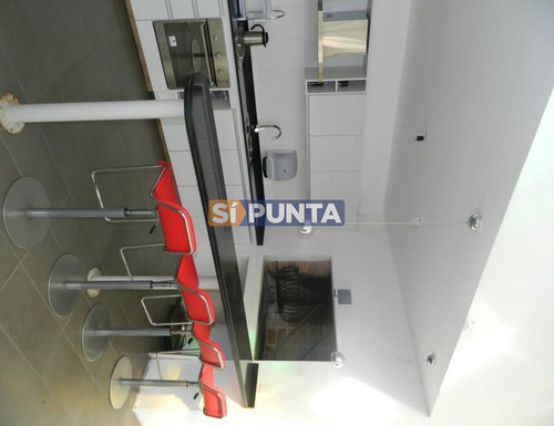 Imagen 24 de 30 de Brava, Edificio Con Servicios