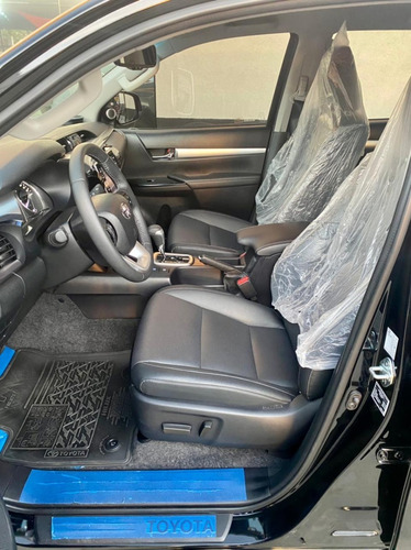 Imagem 8 de 14 de Toyota Hilux Srx 4x4 2.8 Tdi 16v Apenas 1 Mil Km