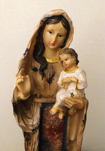 Imagem 6 de 7 de Mae Rainha Rústica Em Resina Importada 30cm