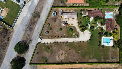 Venta De Hermosa Casa Campestre En Safari Carabobo
