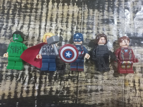 Boneco Lego Heróis Marvel Lote (Usado)