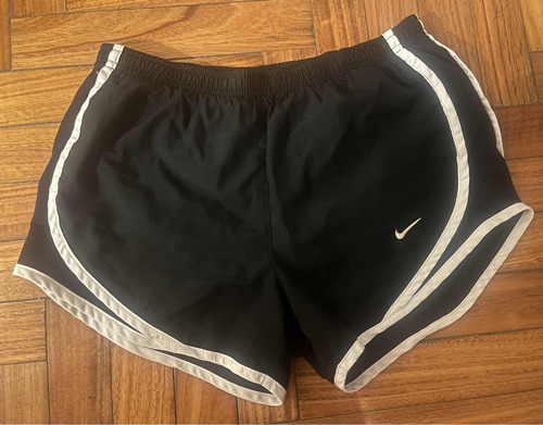 Short Deportivo adidas