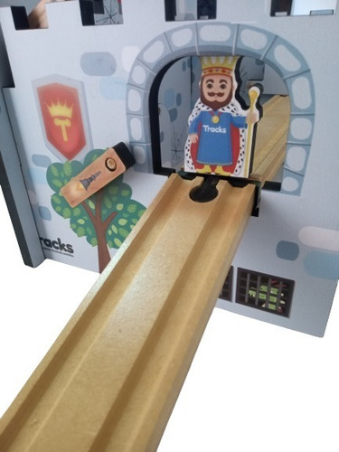 Castillo Medieval Montessori Tracks Compatible Trancity Hape