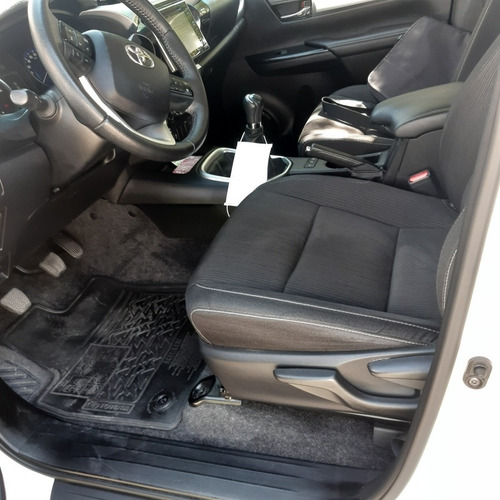 Toyota Hilux 2.8 Cd Srv 177cv 4x4