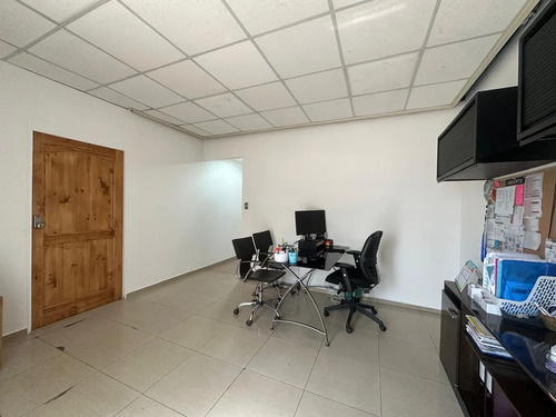 Uso Comercial - 5p,4b - 252m2 Utiles- Barrio Italia