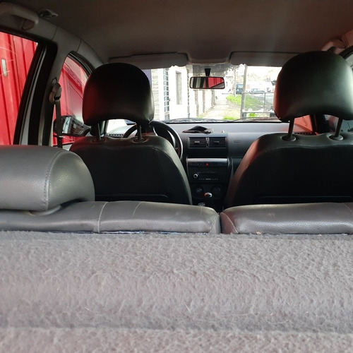 Imagen 5 de 21 de Volkswagen Suran 2010 1.9 Sdi Highline Cuero 90e