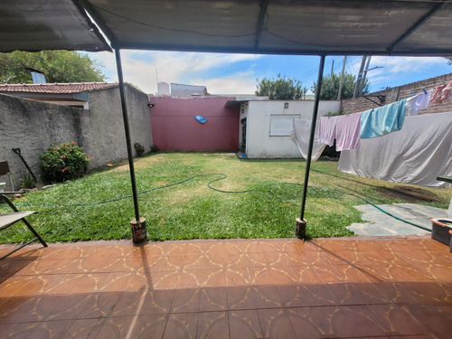 Casa 4 Ambientes Con Cochera