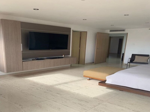 Apartamento En Urb. La Trigaleña Res. La Coruña Codigo: Ata-1692 Tp
