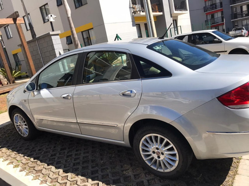Imagem 5 de 7 de Fiat Linea 2010 1.9 16v Absolute Flex Dualogic 4p