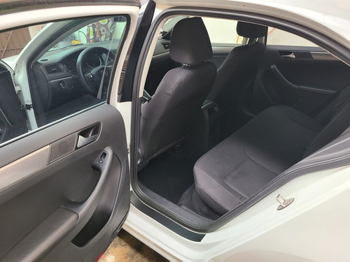 Volkswagen Jetta 2.5 Trendline Tiptronic At