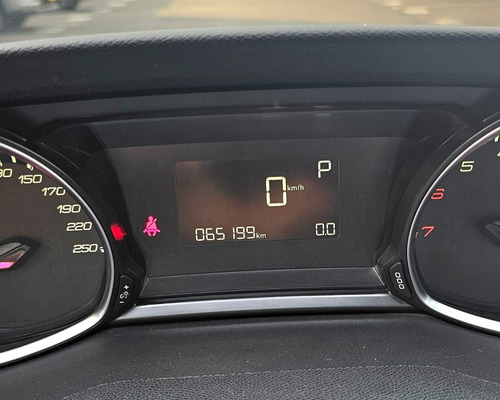 Peugeot 208 1.6 Allure