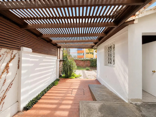 Local Comercial En Arriendo En Vitacura