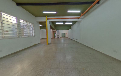 Depósito Oficinas Galpon Edificio Comercial Polo Audiovisual Productoras Tecnología Ideal Pick Up Con Montacargas Todos Medios Locomoción Chacarita 7 Baños Luminoso Alquiler Chacarita