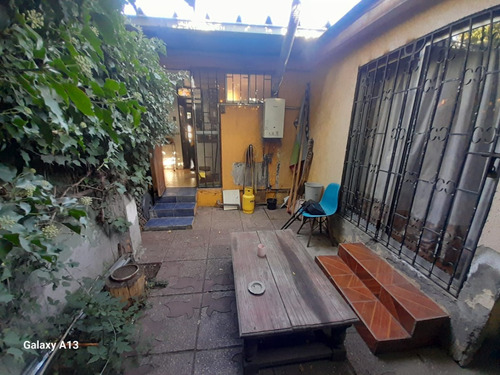Amplia Y Confortable Casa Habitación En La Comuna De Ñuñoa