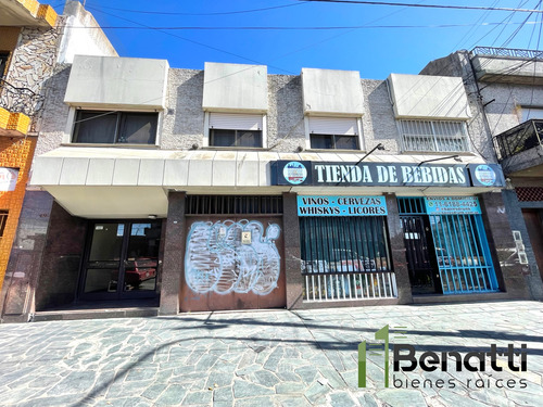 Dpto En Planta Baja. Con Patio. Sobre Av. San Martin
