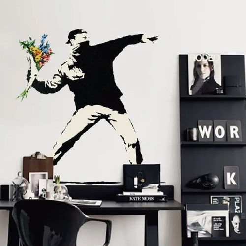 Vinilo Decorativo Banksy Love Is In The Air  (100cm X 100cm) Color Multicolor