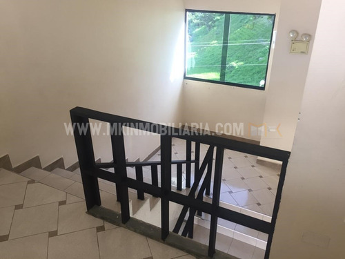 Imagen 25 de 29 de Mk Inmobiliaria Vende Apartamento En La Urb. La Quinta/04143995167mirtha De Freitas
