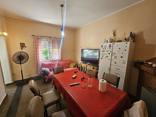 Venta Casa 2 Dormitorios Villa Sanchez Elia Con Cochera