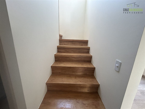 Casa En Venta De 5 Dorm. En Puerto Varas