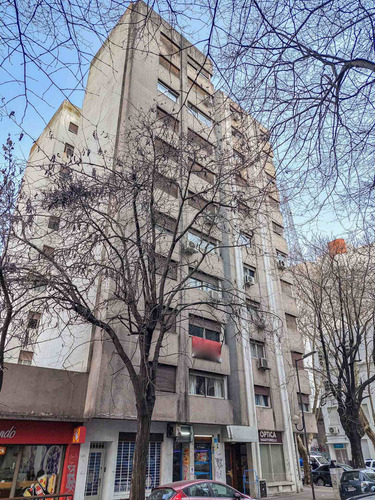 Imagen 15 de 17 de Departamentos En Venta Pb Con Patio Y Cochera Cub.