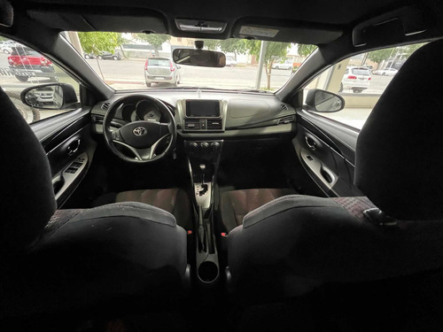 Imagen 10 de 16 de Toyota Yaris 2017 1.5 107cv