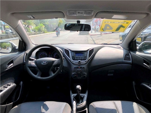 Imagem 8 de 10 de Hyundai Hb20 1.6 Comfort Plus 16v Flex 4p Manual