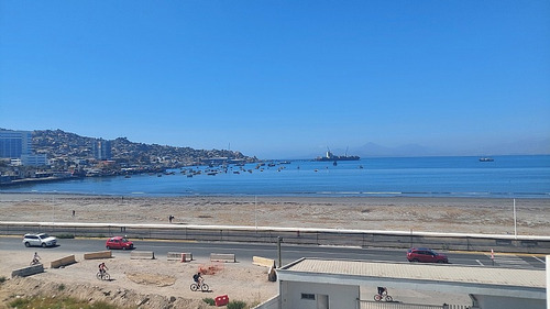 Departamento En Primera Línea Con Vista Al Mar. 2d+2b.