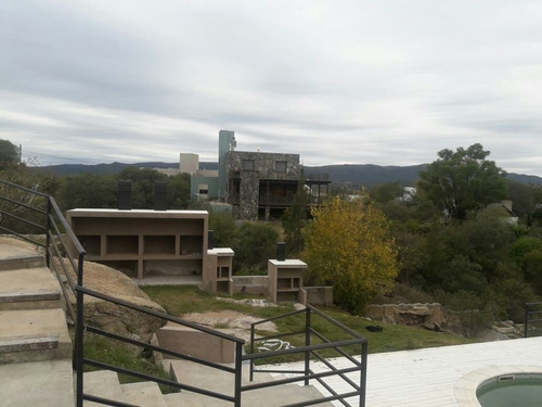 Complejo A La Venta En Villa Del Lago