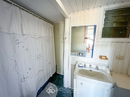 Casa En Venta De 5 Dorm. En Las Cabras