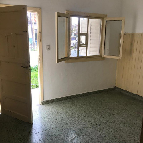 Venta - Casa Con Patio - Quilmes Oeste