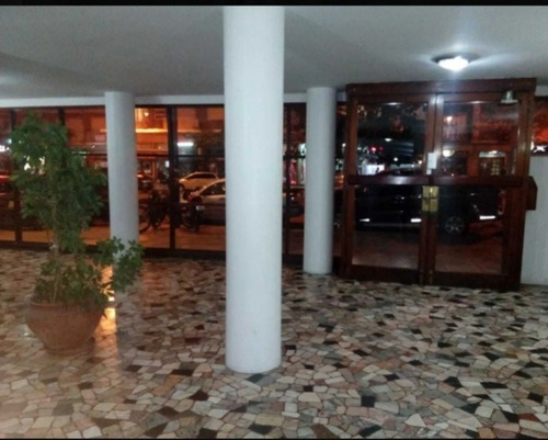 Imagen 9 de 13 de Vendo Departamento 2 Ambientes Semipiso Zona Plaza Colón.