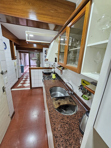 Excelente Departamento 6 Ambientes En Recoleta Con Cochera