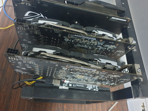 Imagen 4 de 5 de 3 Tarjetas De Video Rx580 8gb Asus Msi Oferta