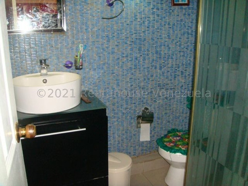 Imagen 10 de 14 de Chaguaramos Ciudad Universitaria Venta Penthouse 22-15919