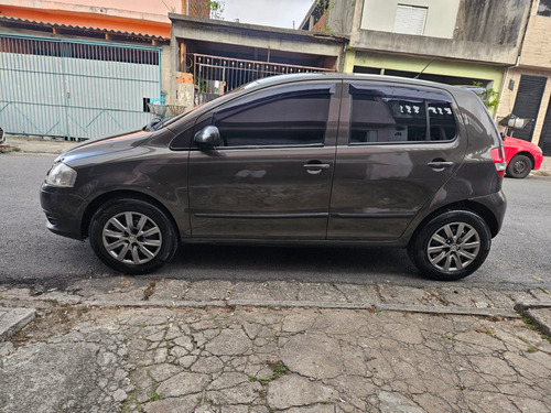 Volkswagen Fox 1.0 Vht Route Total Flex 5p