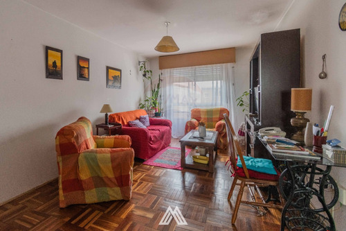 Imagen 2 de 13 de Venta De Apartamento En Pérez Castellanos De 2 Dormitorios Y Un Baño