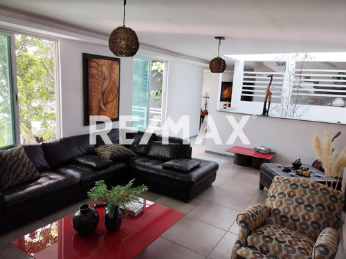 Casa En Venta En Privada Juriquilla