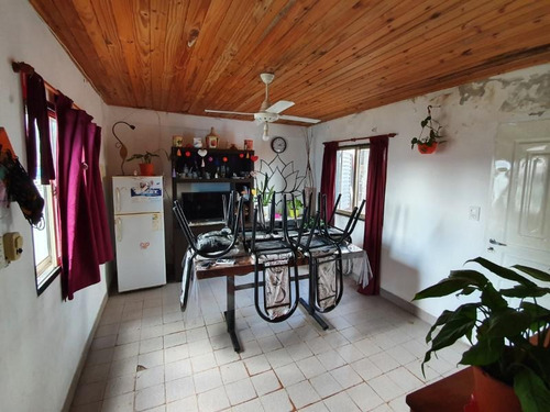 Imagen 7 de 16 de Casa De 3 Dormitorios Con Jardin, Al Frente. Piaggio Entre Sto Gomez Y Bv Moreno
