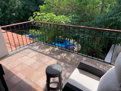 Casa Residencial Venta, 5 Recs, 5 Baños Y Alberca En Campestre Cancún Quintana Roo