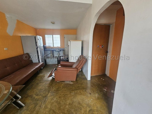 Venta Casa En Obra Gris Urbanización Prados Del Golf Ii, Cabudare Gabriela C