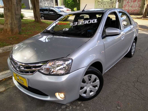 Toyota Etios Sedan X 1.5 Flex 2017 Prata Completo Oferta!!