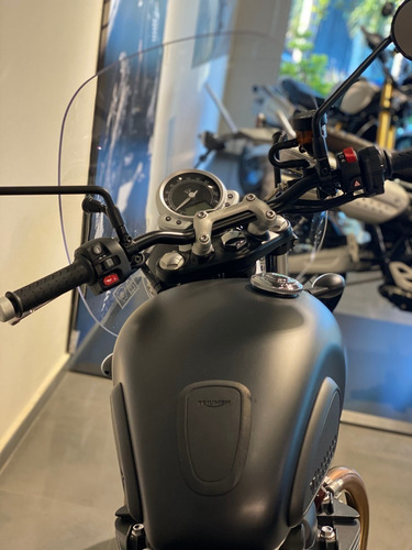 Triumph Street Twin