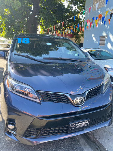 Toyota Sienna Se 2018